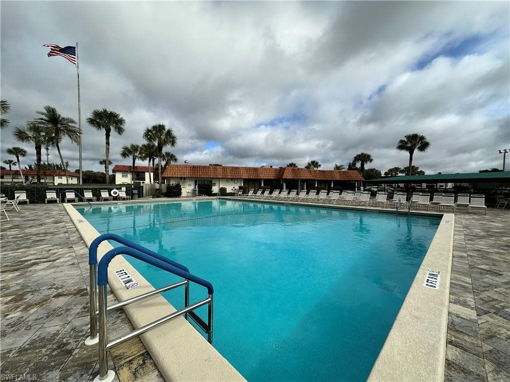 4146 27th Ct SW 102, Naples, FL 34116-22
