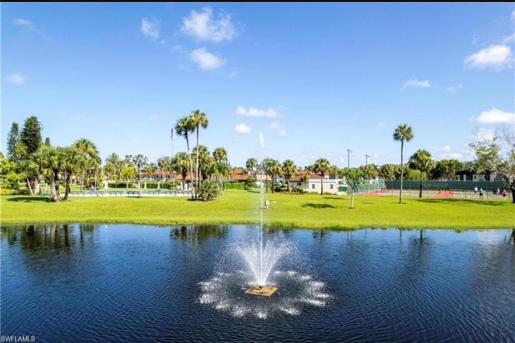 4146 27th Ct SW 102, Naples, FL 34116-25