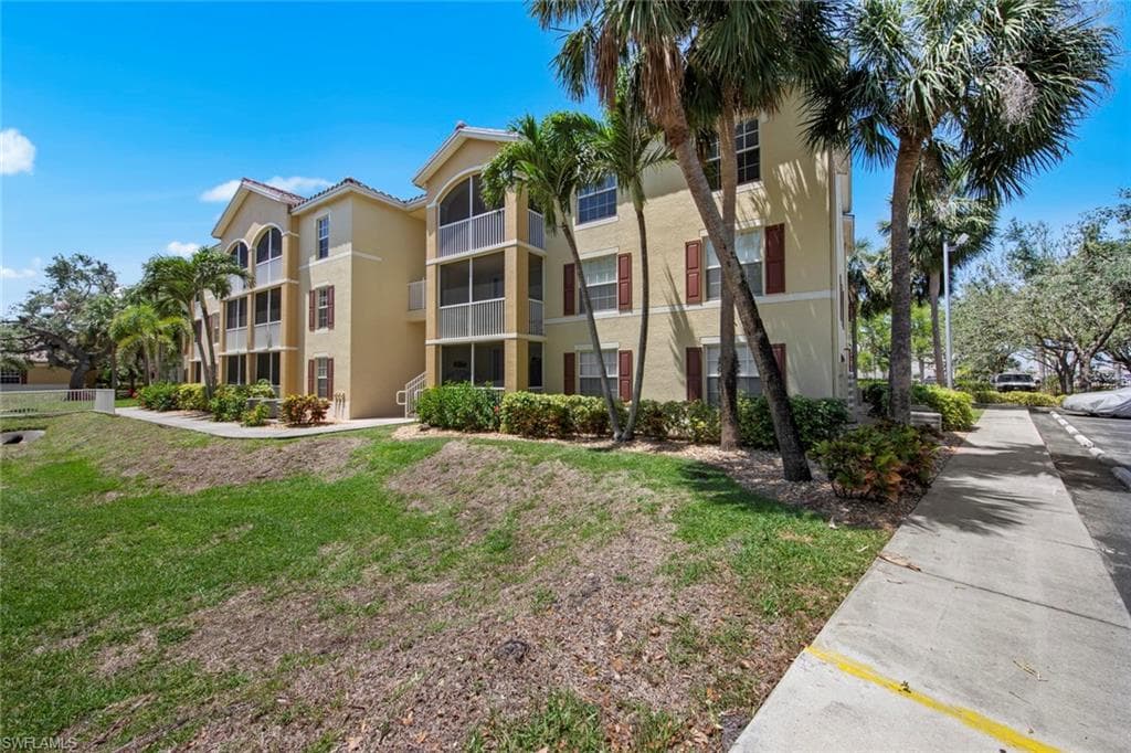 4105 Residence Dr 718, Fort Myers, FL 33901-2