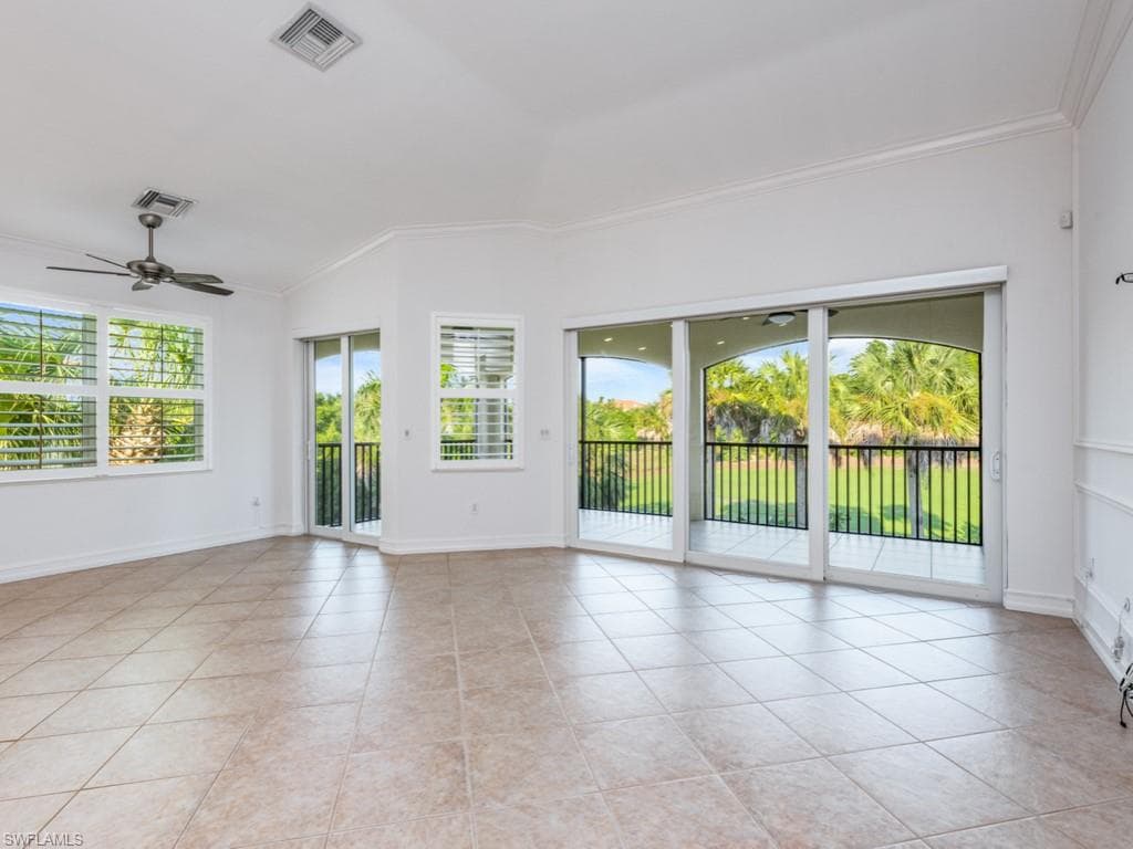 1264 Rialto Way 4-201, Naples, FL 34114-9
