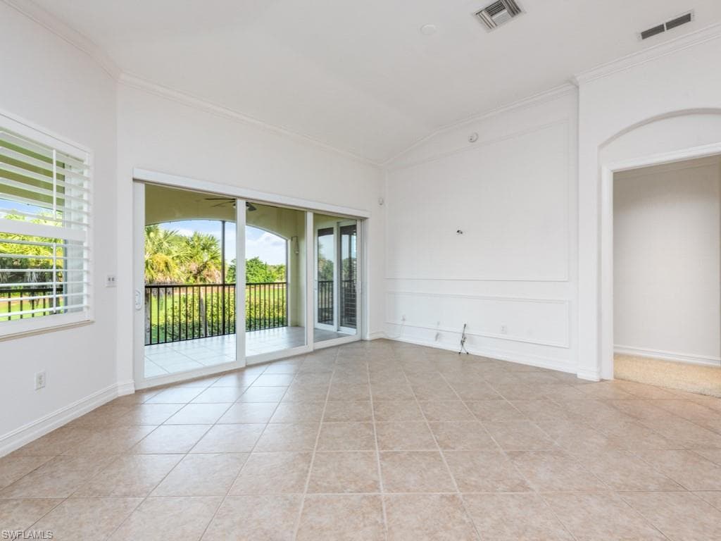 1264 Rialto Way 4-201, Naples, FL 34114-10