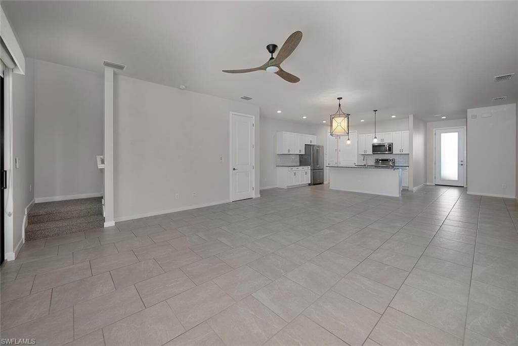 13010 Pembroke Dr, Naples, FL 34105-9
