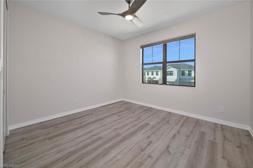 13010 Pembroke Dr, Naples, FL 34105-16
