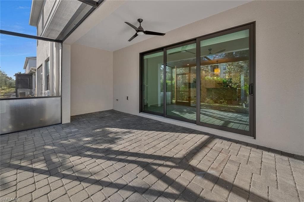 13010 Pembroke Dr, Naples, FL 34105-20