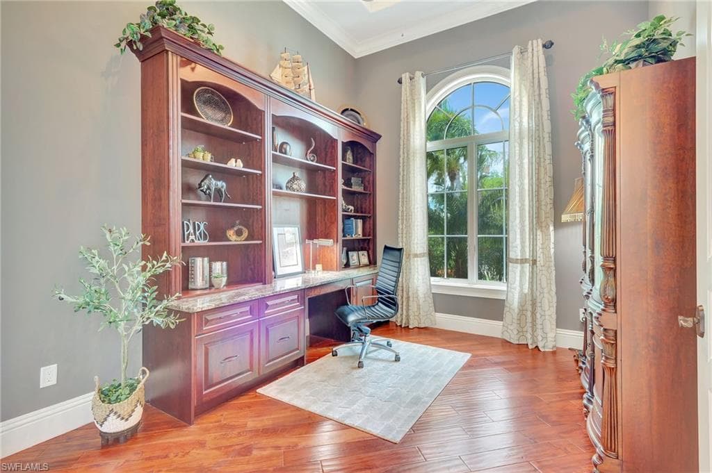 1330 Marlin Dr, Naples, FL 34102-8