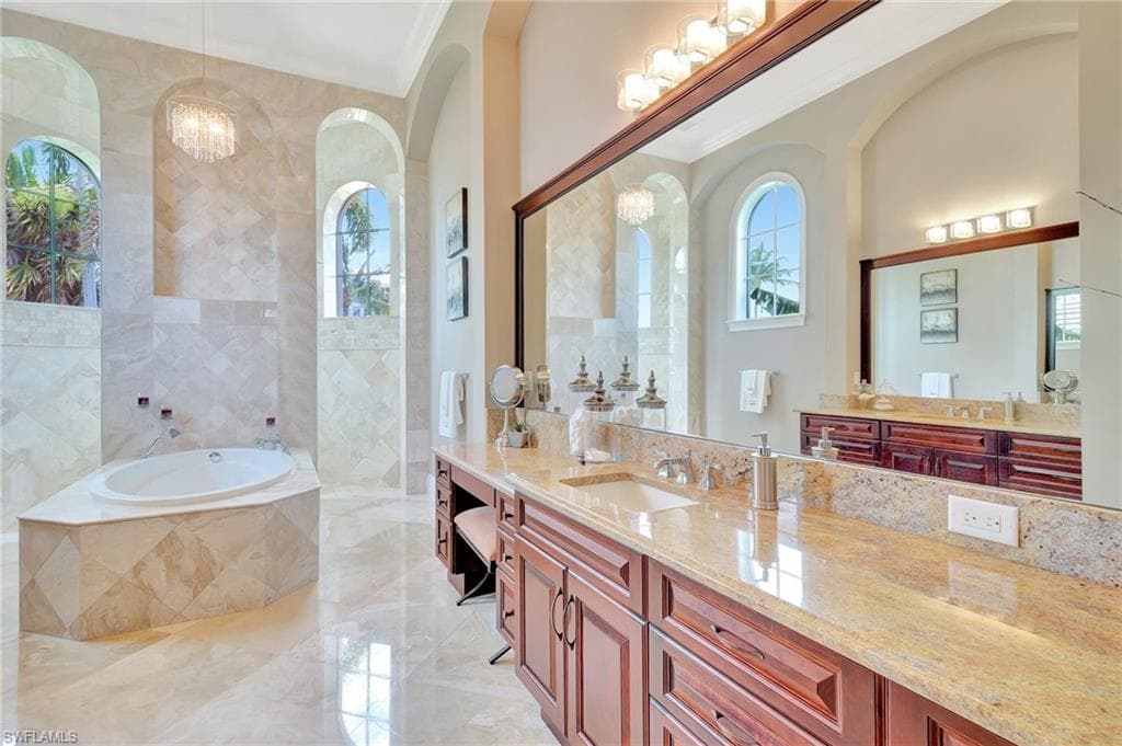 1330 Marlin Dr, Naples, FL 34102-21