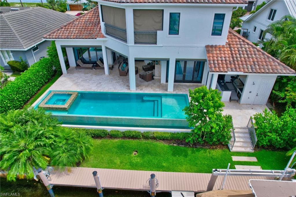 1330 Marlin Dr, Naples, FL 34102-44