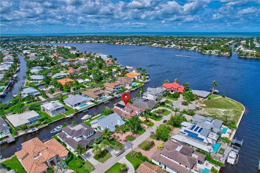 1330 Marlin Dr, Naples, FL 34102-4