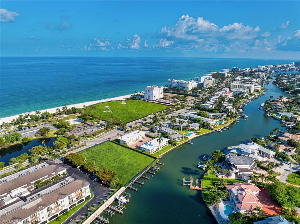 1500 Gulf Shore Blvd N, Naples, FL 34102-4