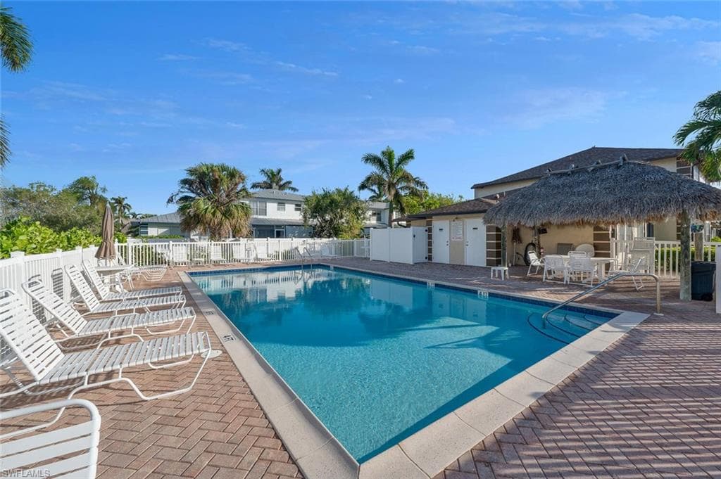 731 Elkcam Cir B114, Marco Island, FL 34145-9