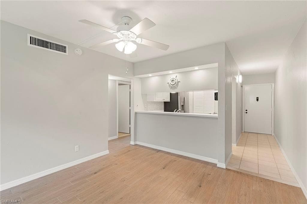 14 Manor Ter 9-106, Marco Island, FL 34145-10