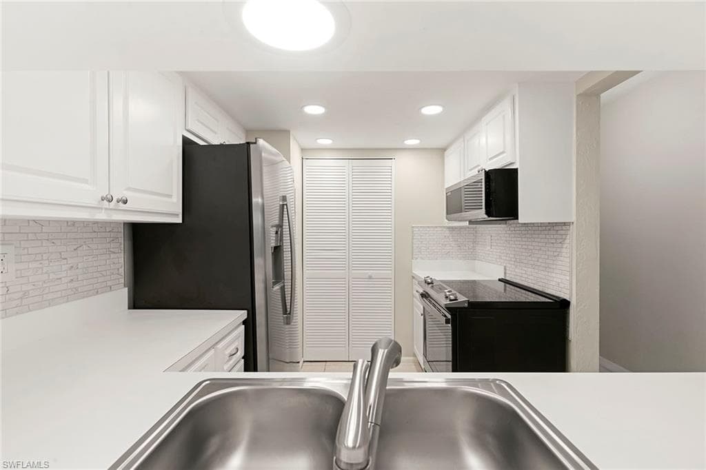 14 Manor Ter 9-106, Marco Island, FL 34145-11