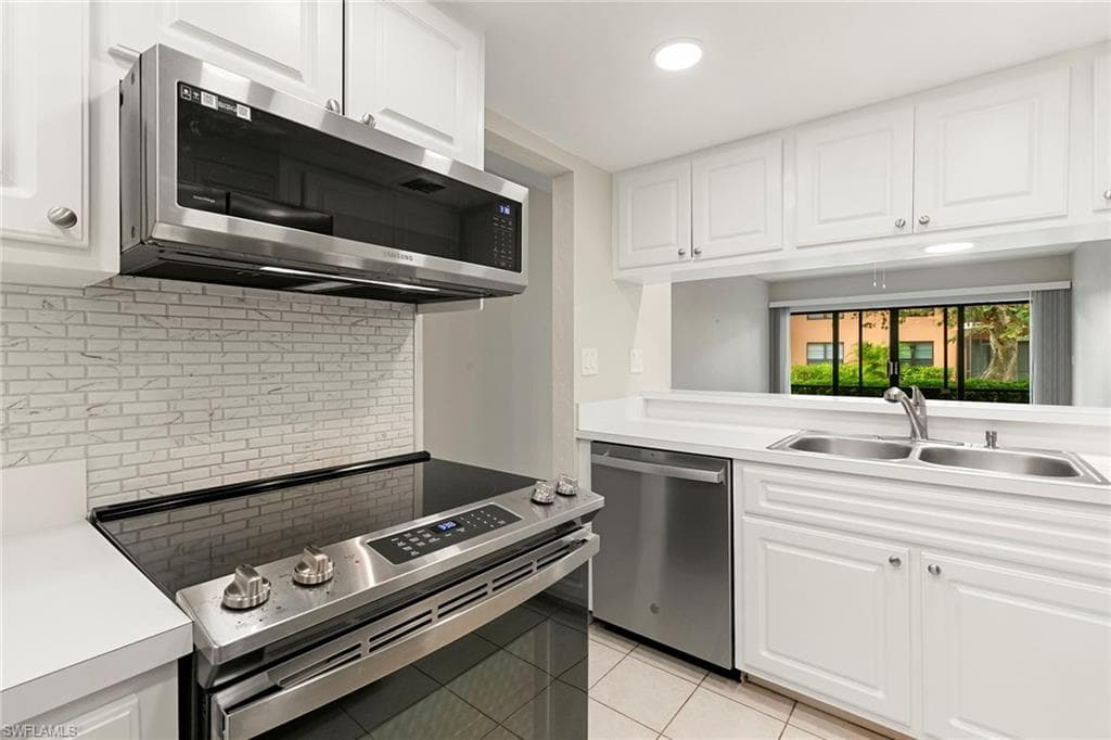 14 Manor Ter 9-106, Marco Island, FL 34145-13