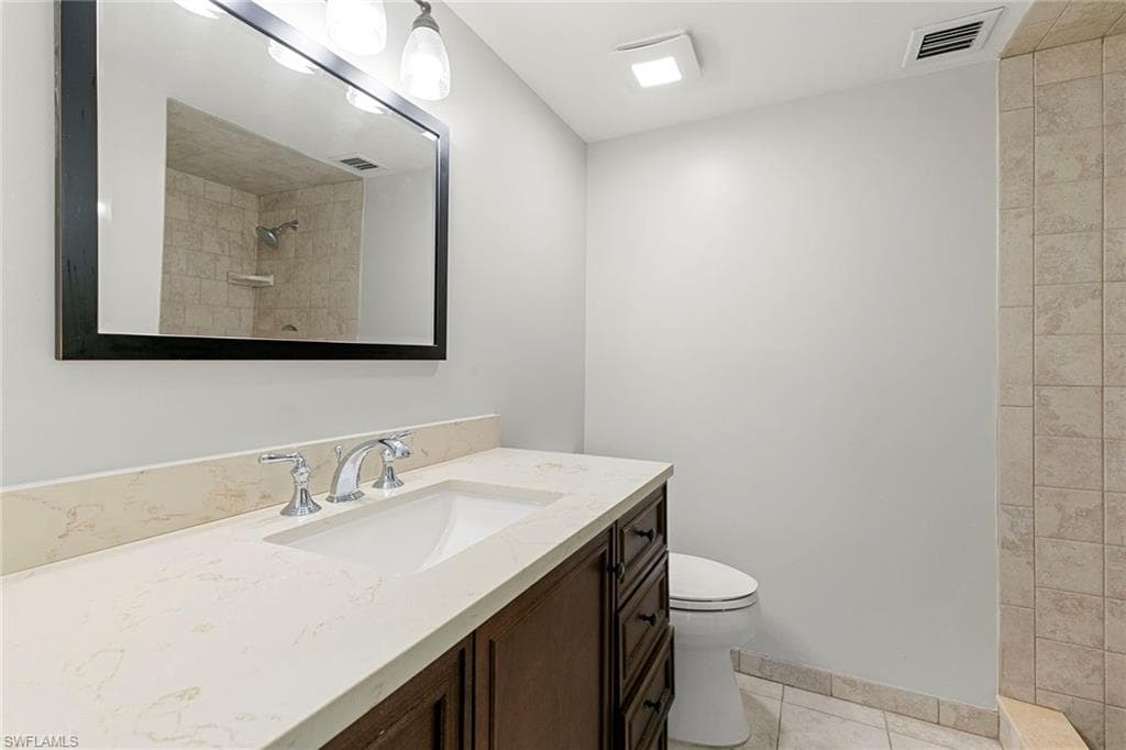 14 Manor Ter 9-106, Marco Island, FL 34145-17