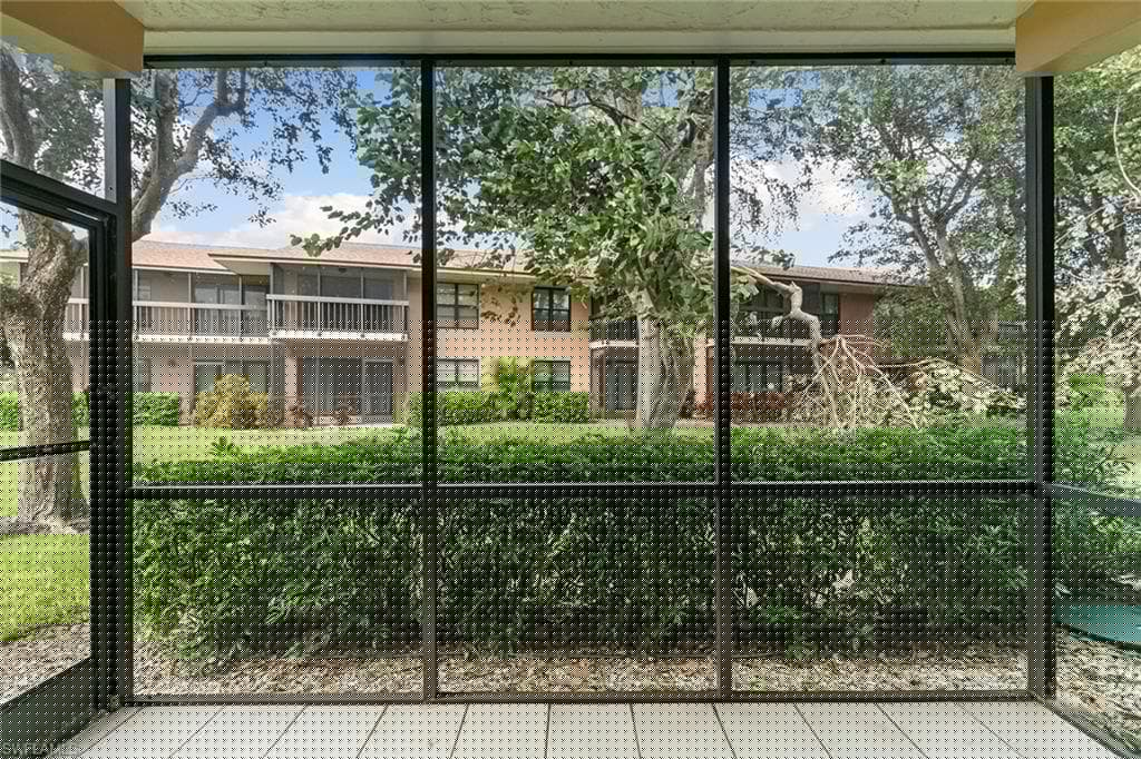 14 Manor Ter 9-106, Marco Island, FL 34145-22