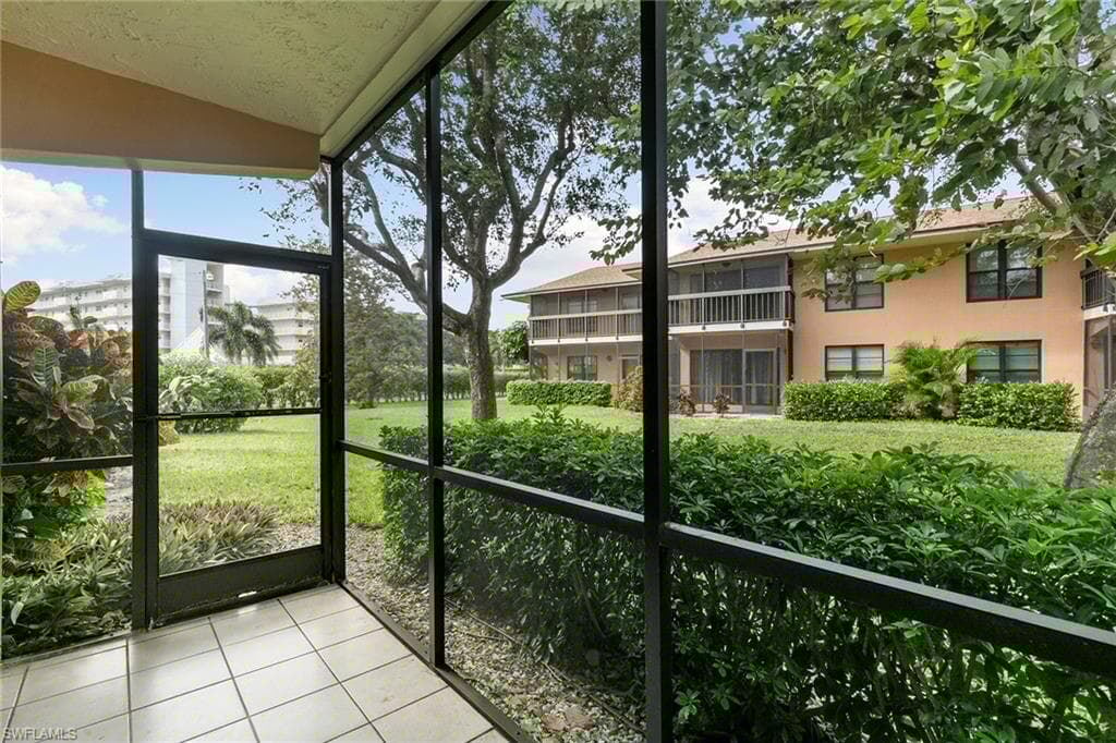 14 Manor Ter 9-106, Marco Island, FL 34145-23