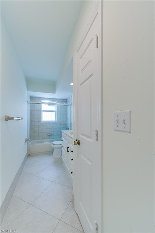 670 103rd Ave N, Naples, FL 34108-3219-5