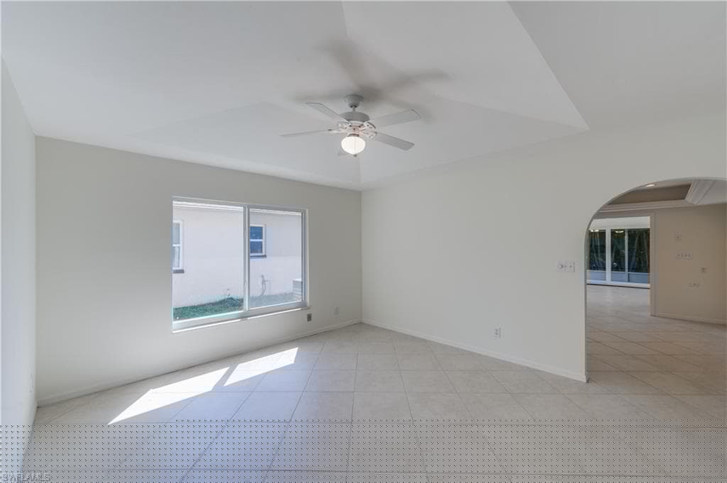 670 103rd Ave N, Naples, FL 34108-3219-8