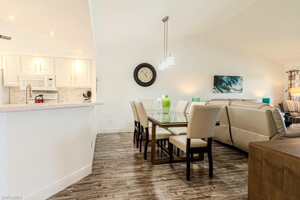 1850 Crown Pointe Blvd A-202, Naples, FL 34112-17