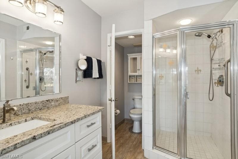 2372 Hidden Lake Dr 803, Naples, FL 34112-9