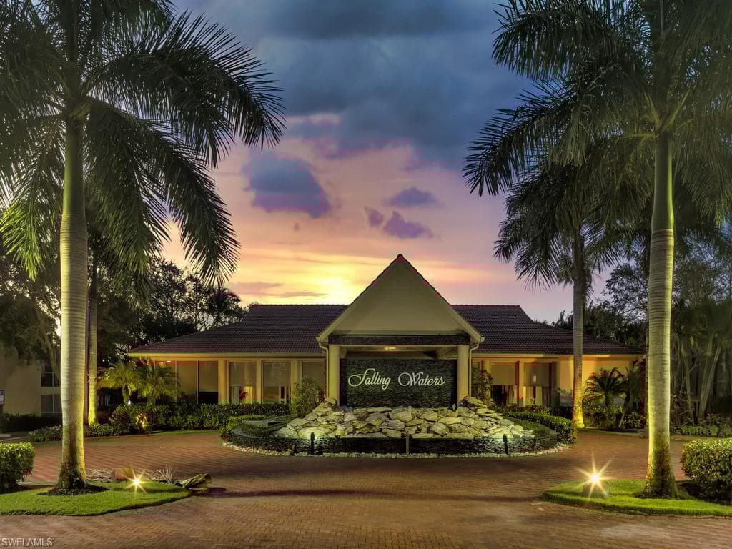 2372 Hidden Lake Dr 803, Naples, FL 34112-15