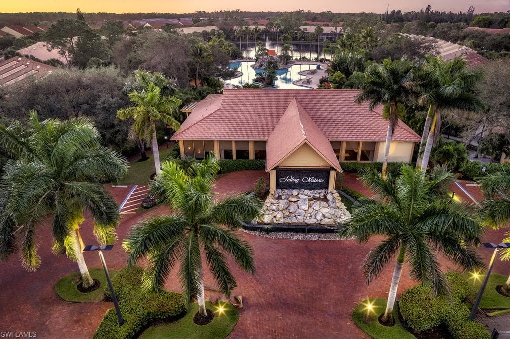 2372 Hidden Lake Dr 803, Naples, FL 34112-16