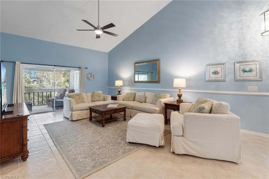 622 Wiggins Bay Dr C-22, Naples, FL 34110-10