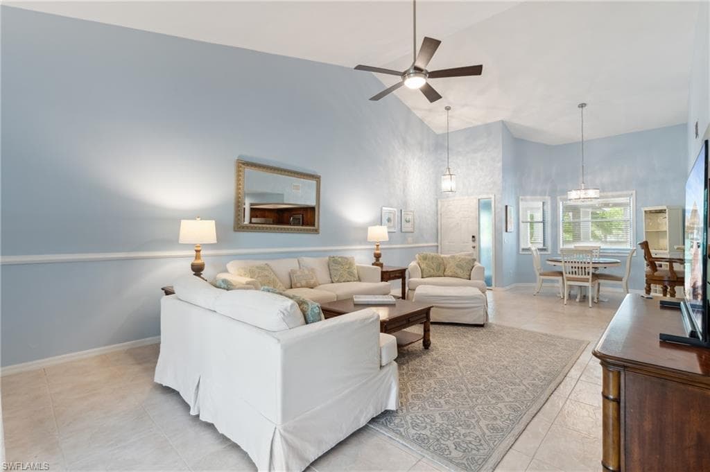 622 Wiggins Bay Dr C-22, Naples, FL 34110-11