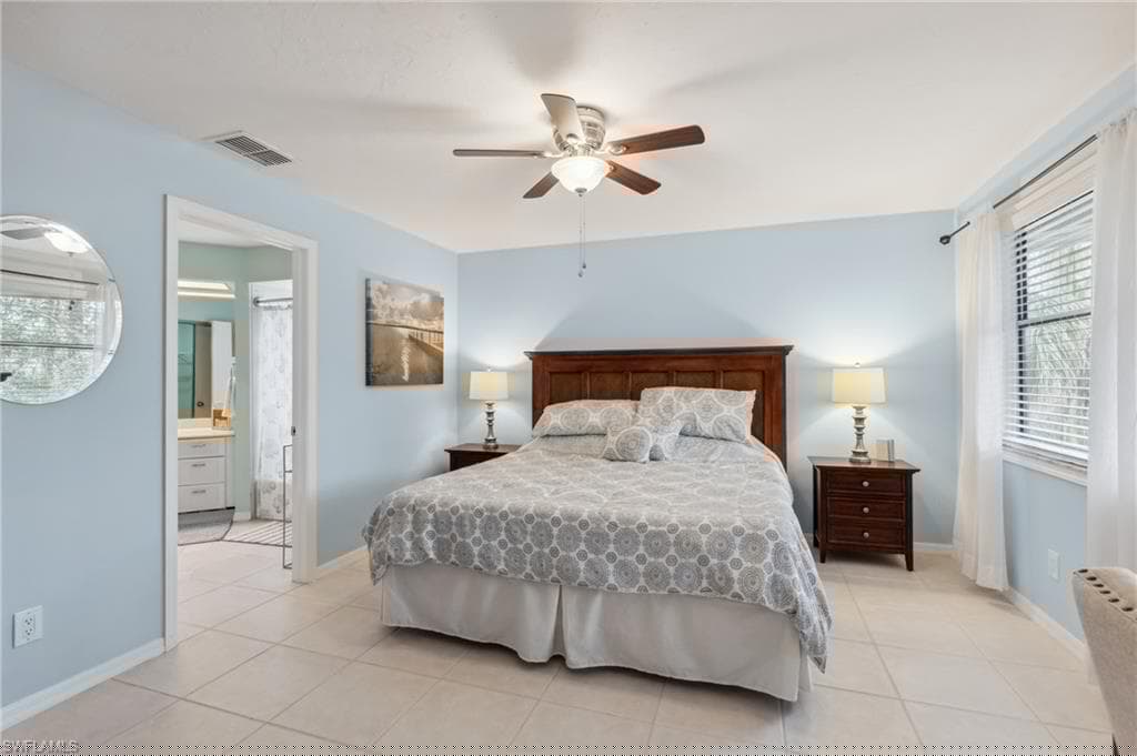 622 Wiggins Bay Dr C-22, Naples, FL 34110-18