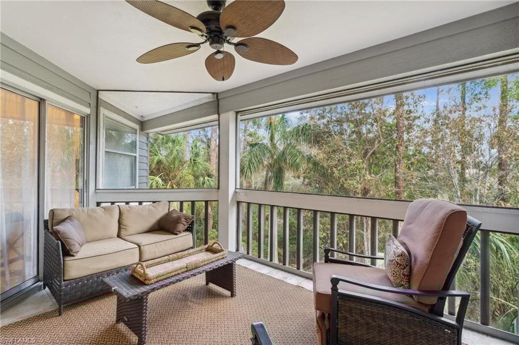 622 Wiggins Bay Dr C-22, Naples, FL 34110-1