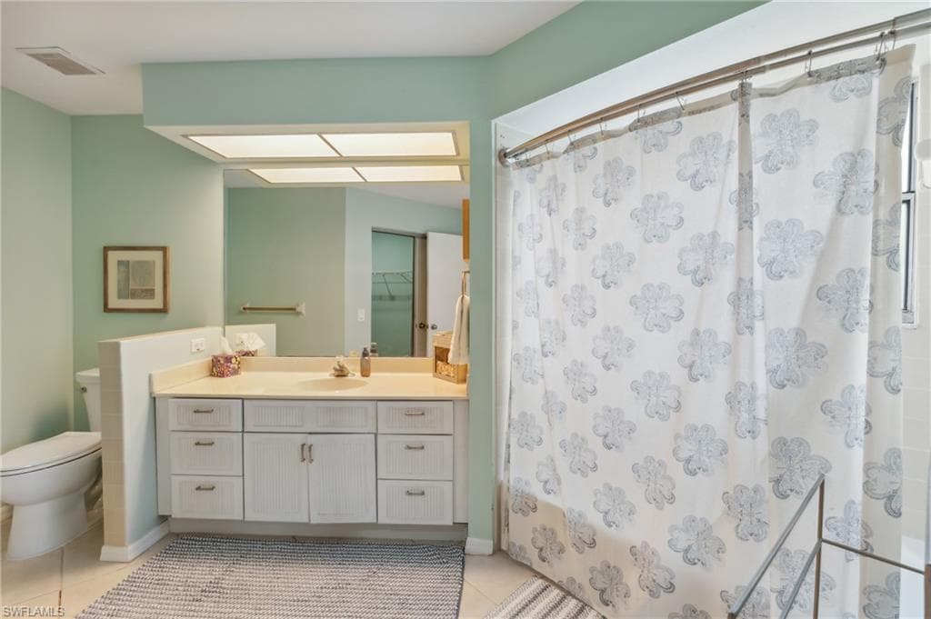 622 Wiggins Bay Dr C-22, Naples, FL 34110-20