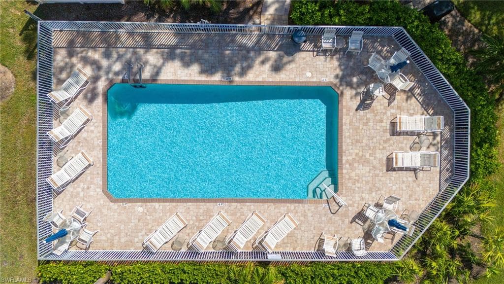 622 Wiggins Bay Dr C-22, Naples, FL 34110-29
