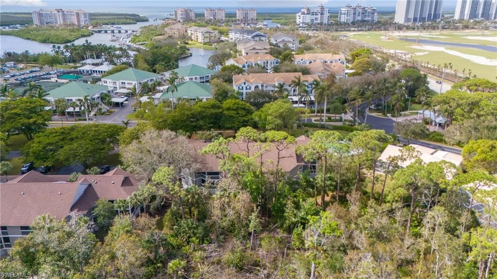 622 Wiggins Bay Dr C-22, Naples, FL 34110-32