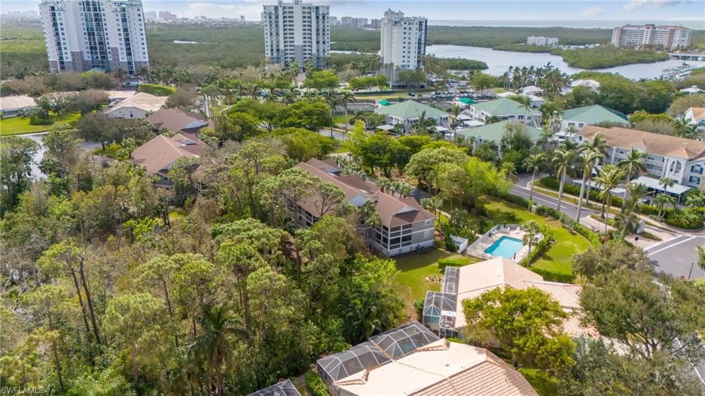 622 Wiggins Bay Dr C-22, Naples, FL 34110-33
