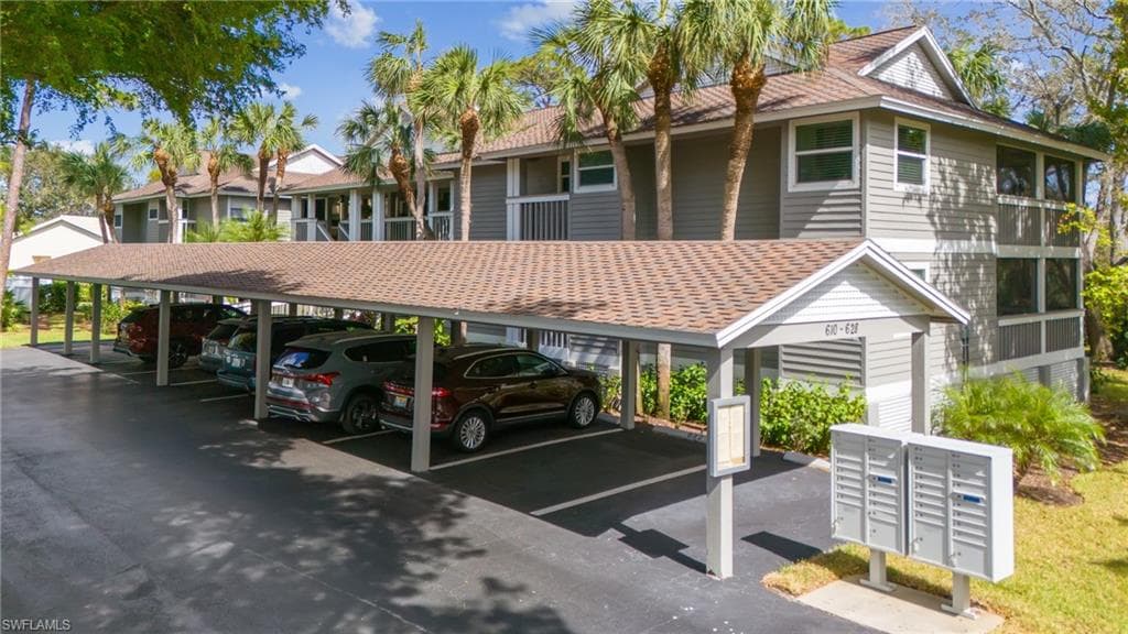 622 Wiggins Bay Dr C-22, Naples, FL 34110-3