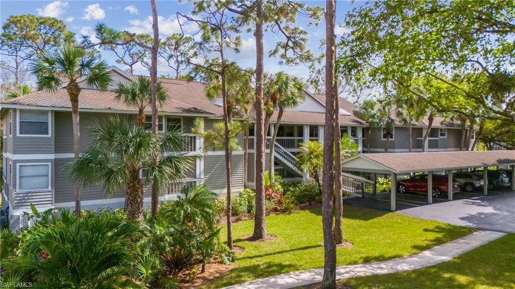 622 Wiggins Bay Dr C-22, Naples, FL 34110-6