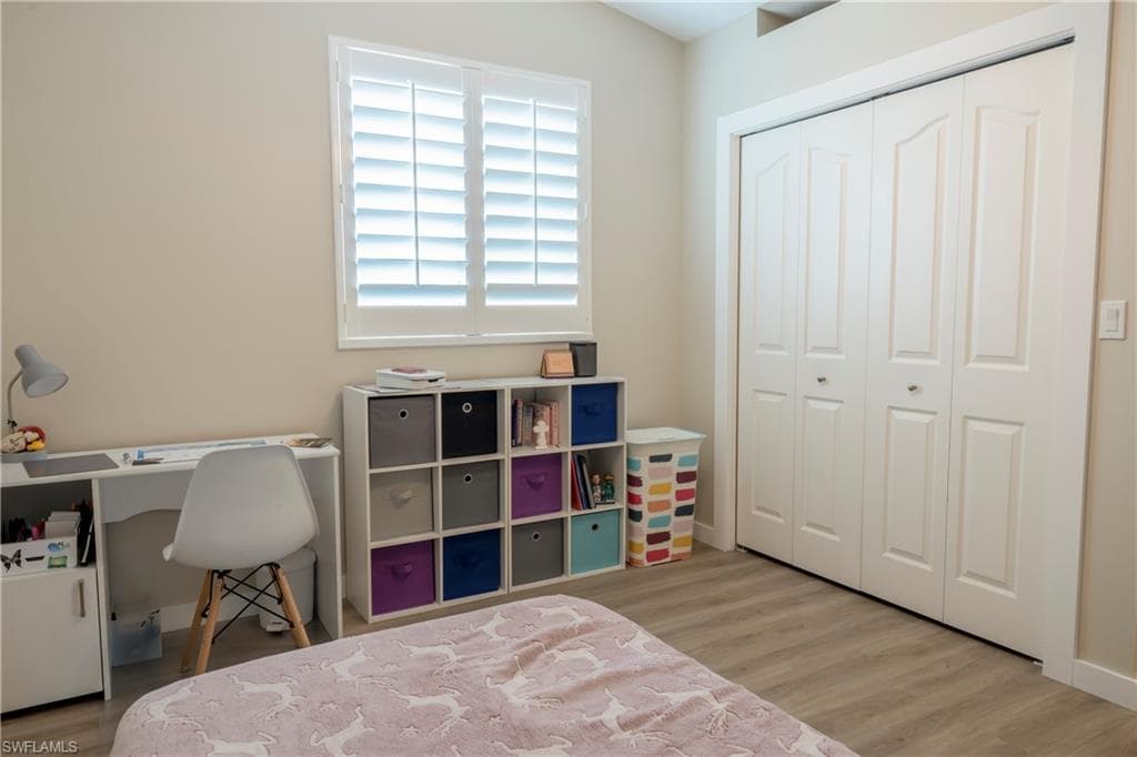 212 Sabal Lake Dr, Naples, FL 34104-23