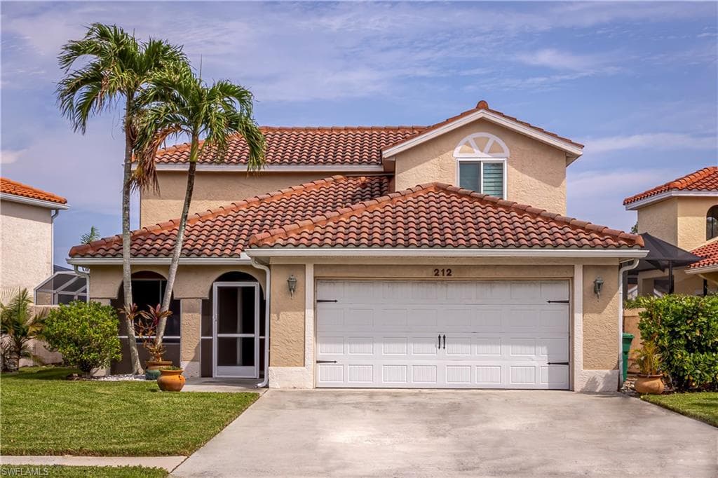 212 Sabal Lake Dr, Naples, FL 34104-2