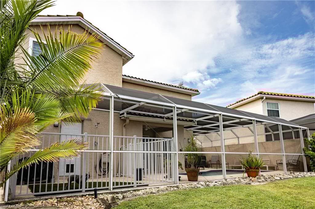 212 Sabal Lake Dr, Naples, FL 34104-29