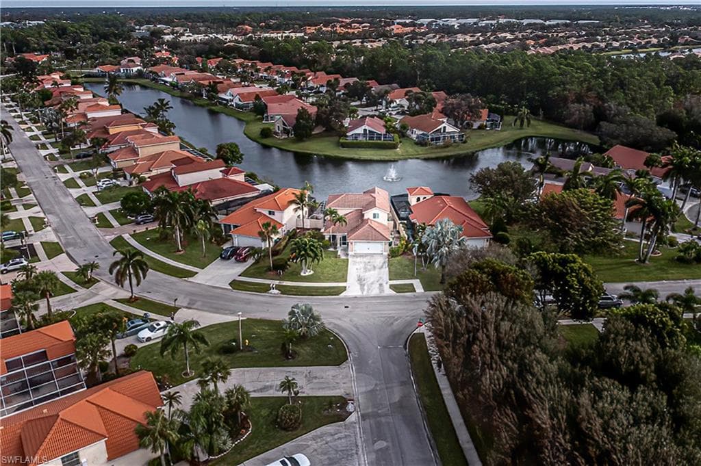 212 Sabal Lake Dr, Naples, FL 34104-49