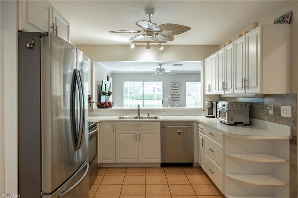 212 Sabal Lake Dr, Naples, FL 34104-8