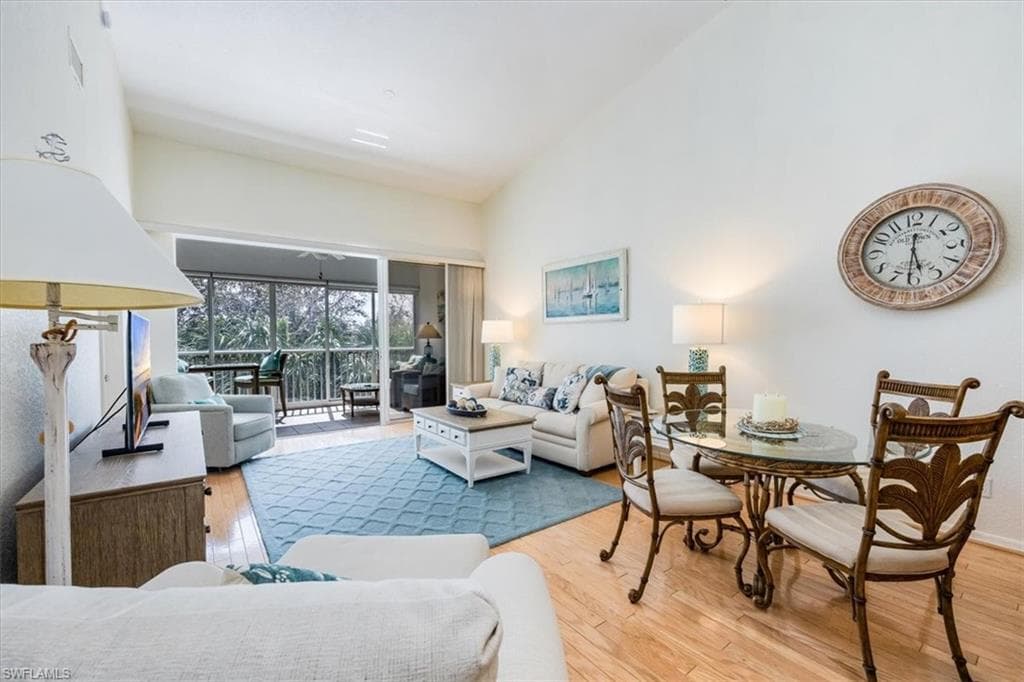 7725 Pebble Creek Cir 8-303, Naples, FL 34108-4