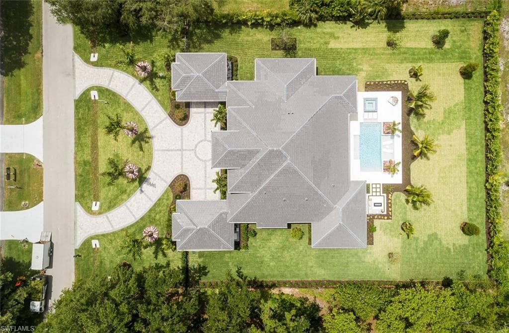 137 Tupelo Rd, Naples, FL 34108-18