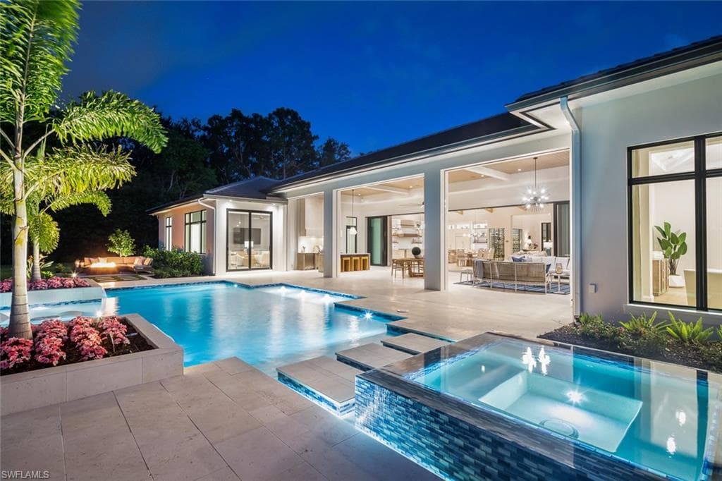 137 Tupelo Rd, Naples, FL 34108-1