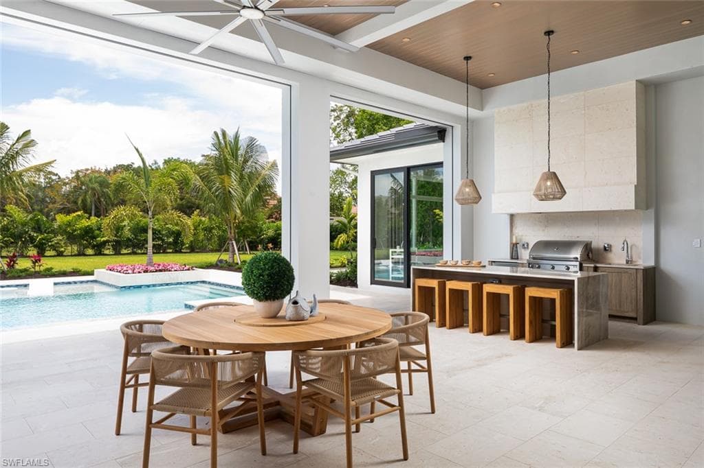 137 Tupelo Rd, Naples, FL 34108-40