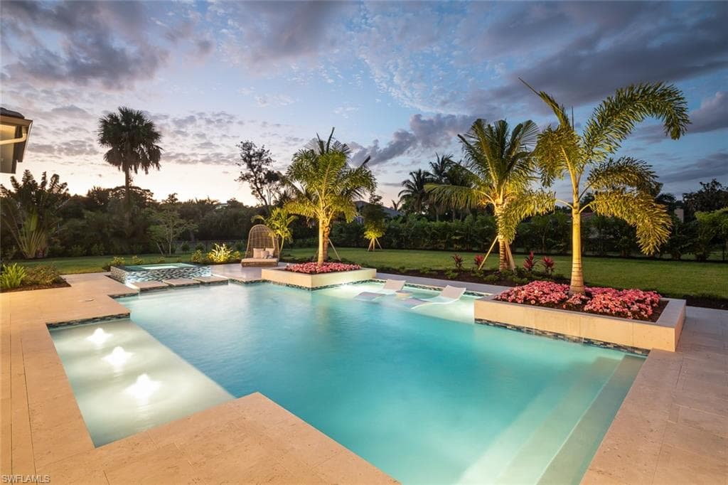 137 Tupelo Rd, Naples, FL 34108-4
