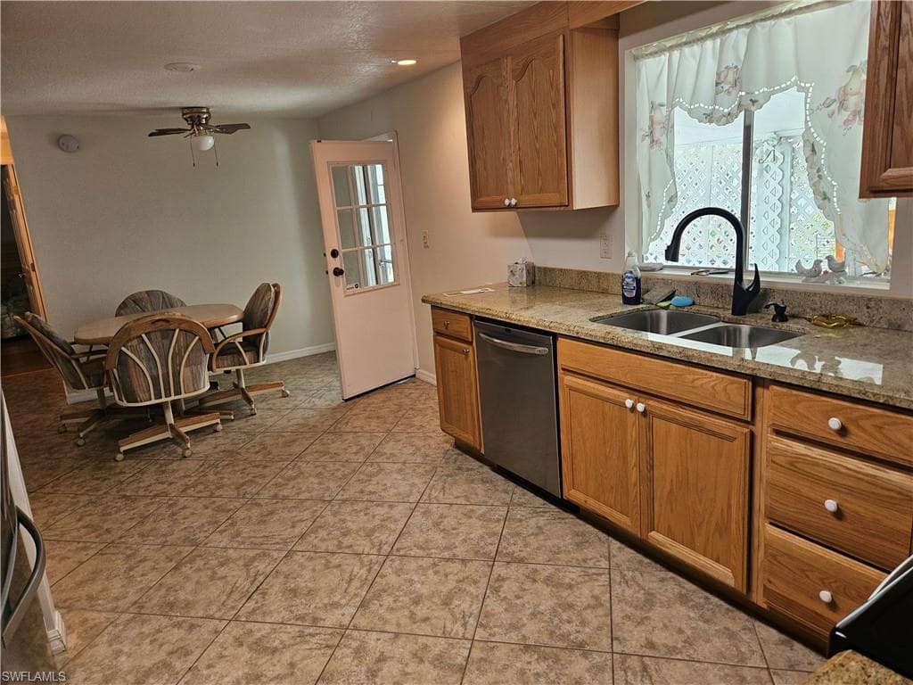 859 Manatee Rd, Naples, FL 34114-21