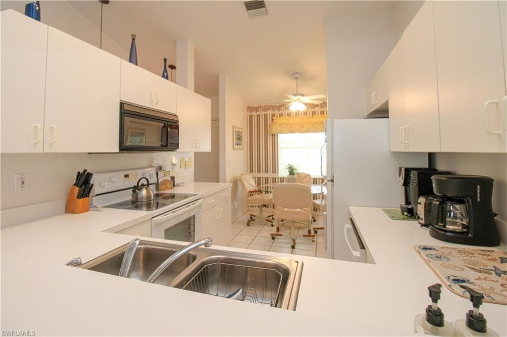 102 Pebble Shores Dr 204, Naples, FL 34110-15