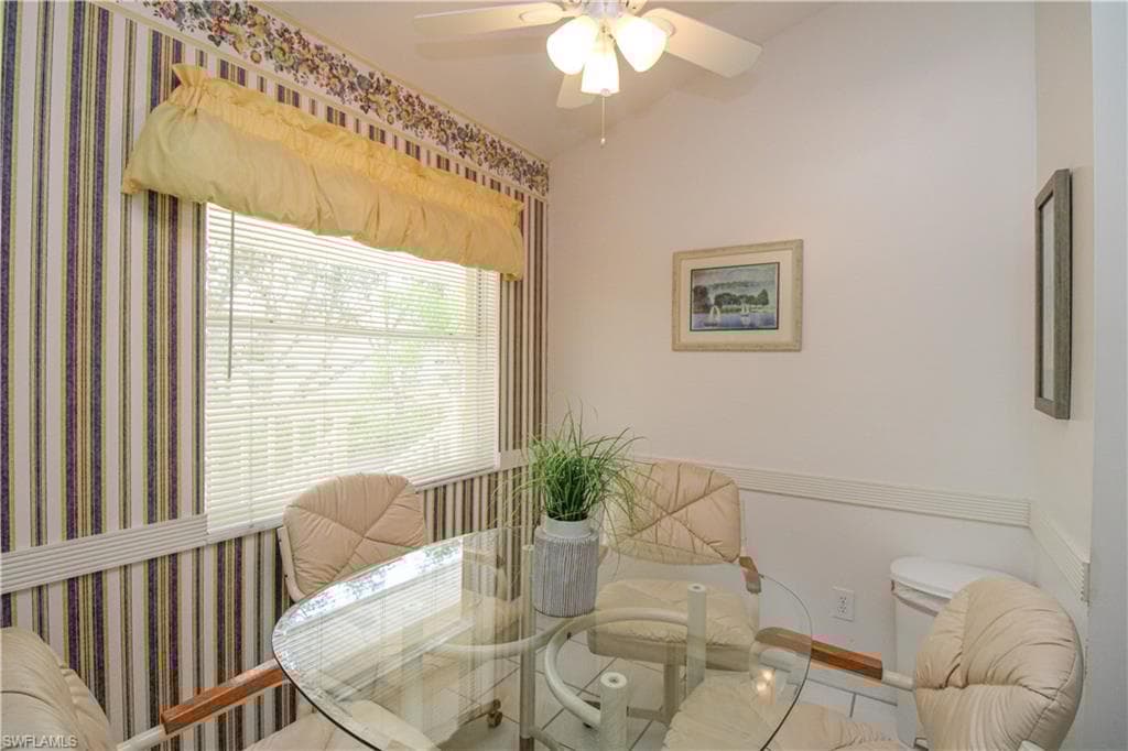 102 Pebble Shores Dr 204, Naples, FL 34110-23