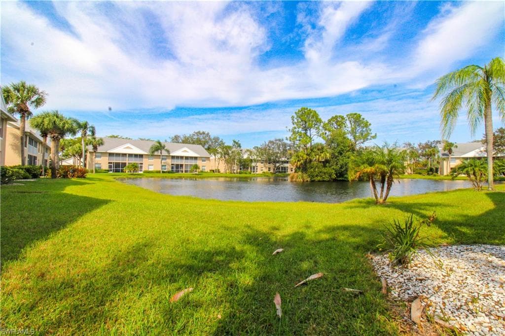 102 Pebble Shores Dr 204, Naples, FL 34110-32